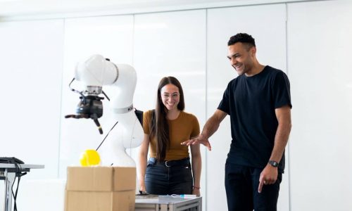 Engineers Developing Robotic Arm 3913031 1170x780